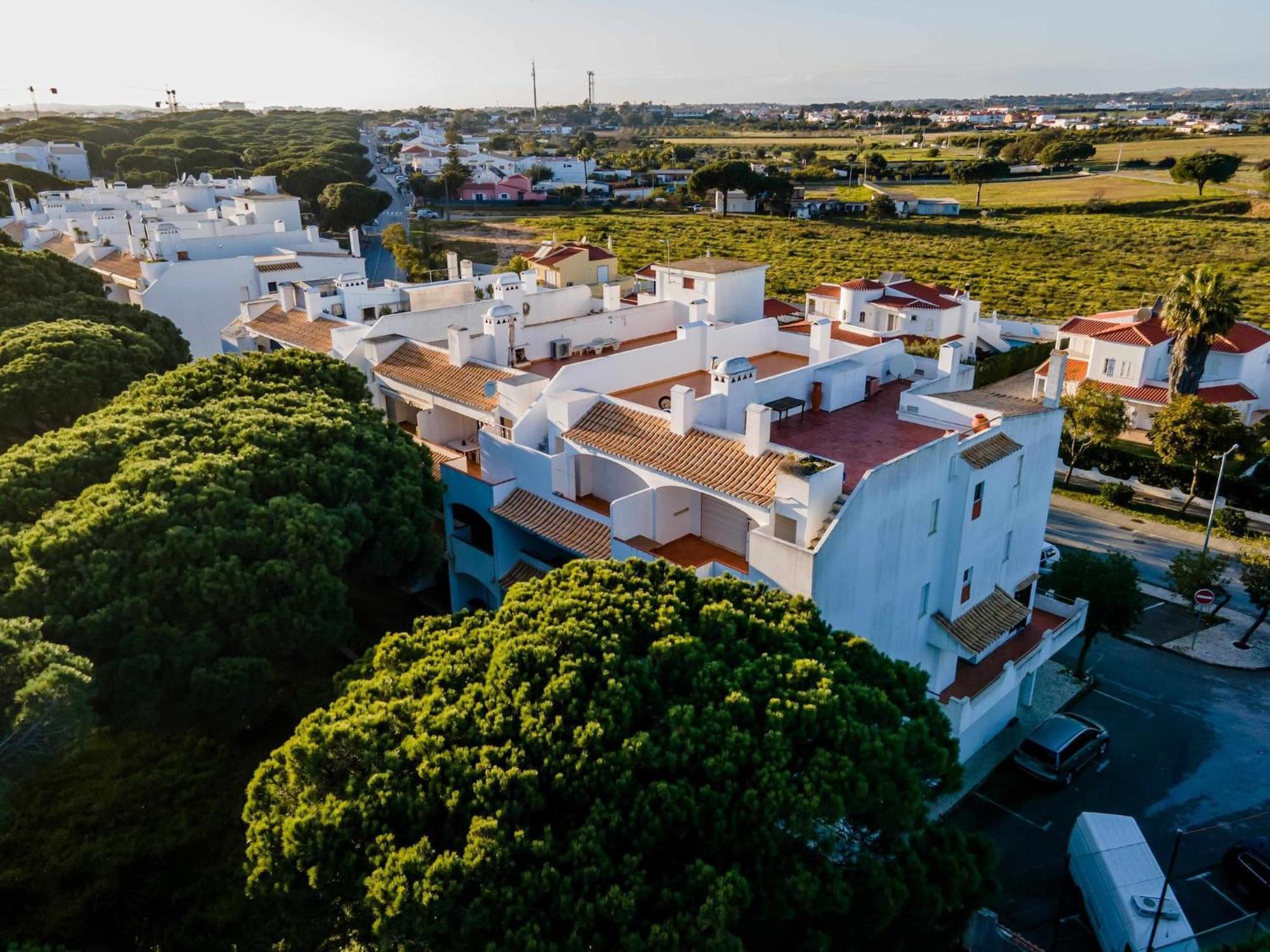 Casa Falesia T2 - Garden View - 5 Min From The Beach - Wifi Olhos de Agua  Exterior photo
